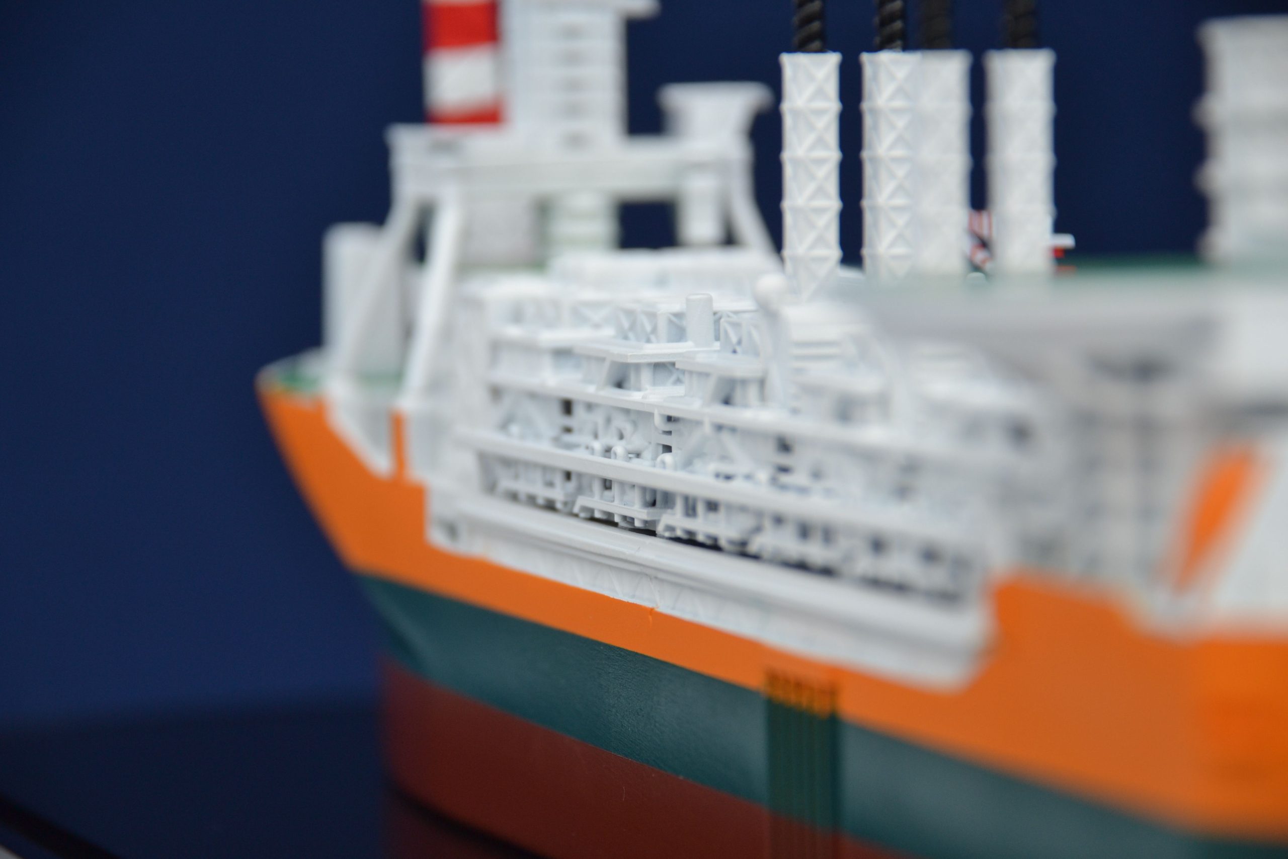 1857-11115-Glen-Lyon-FPSO-Mini-Modele-scaled-1.jpg