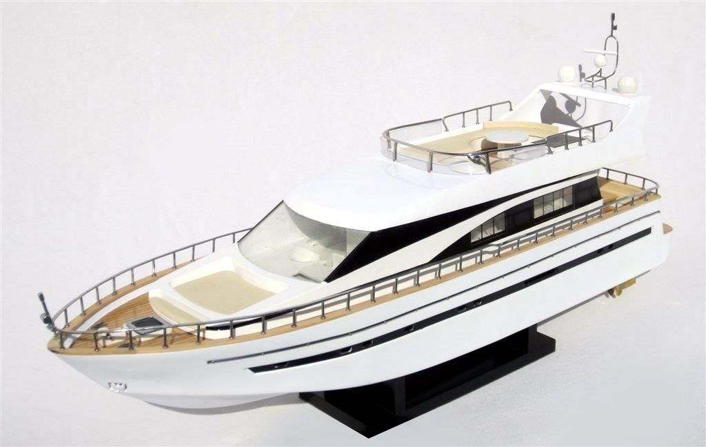 1952-11530-Astondoa-73-model-boat.jpg