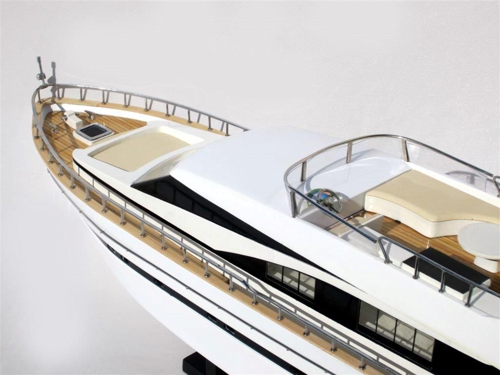 1952-11534-Astondoa-73-model-boat.jpg