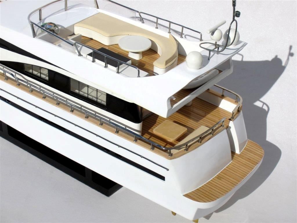 1952-11535-Astondoa-73-model-boat.jpg