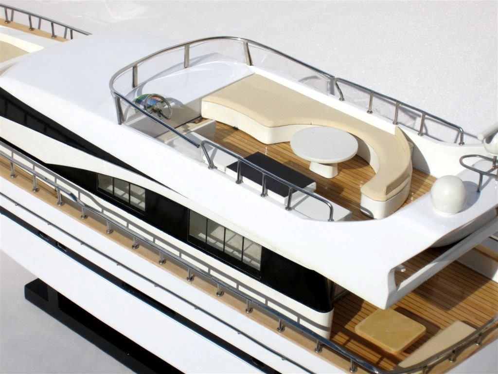 1952-11536-Astondoa-73-model-boat.jpg