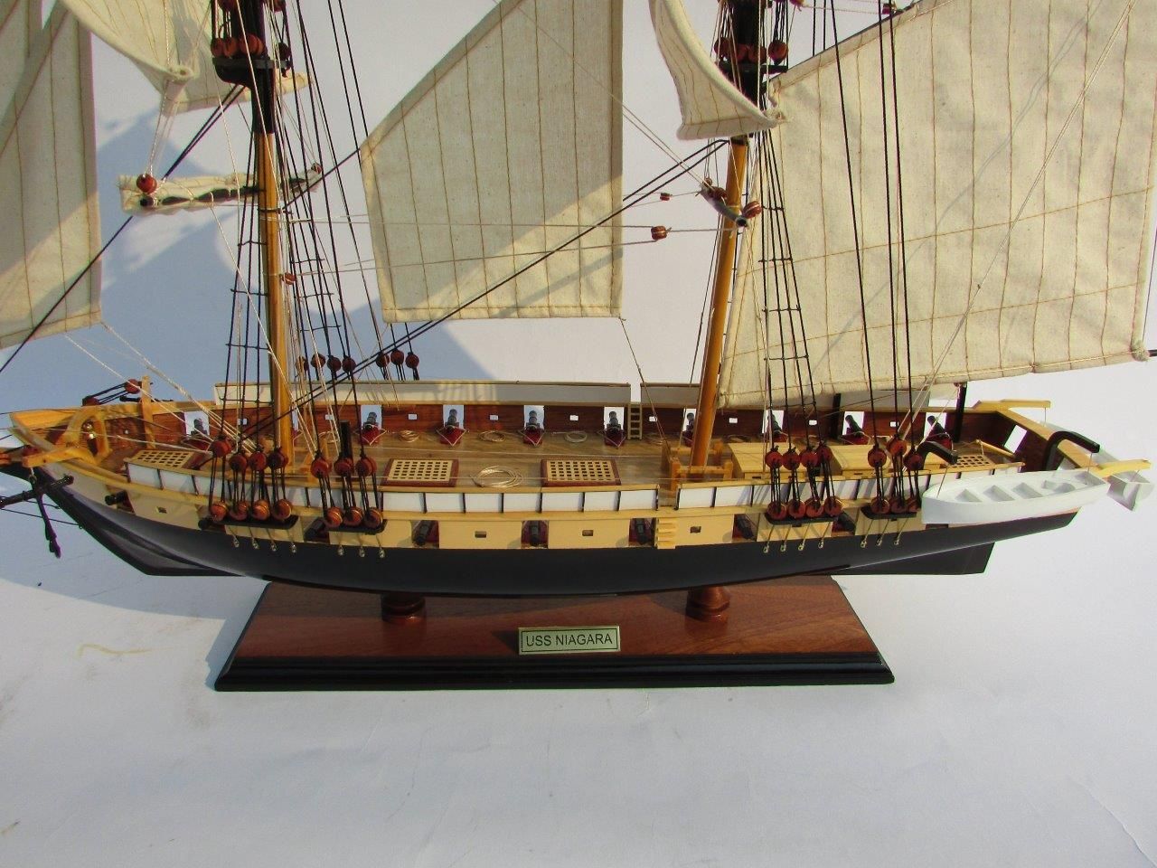 2013-11839-Uss-Niagara-wooden-model-ship.jpg