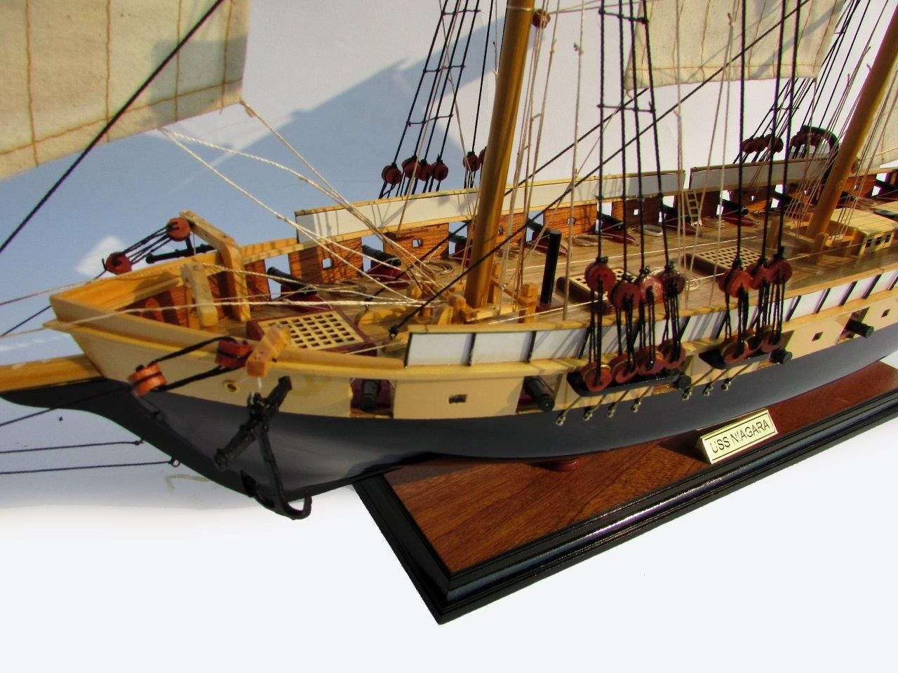 2013-11842-Uss-Niagara-wooden-model-ship.jpg