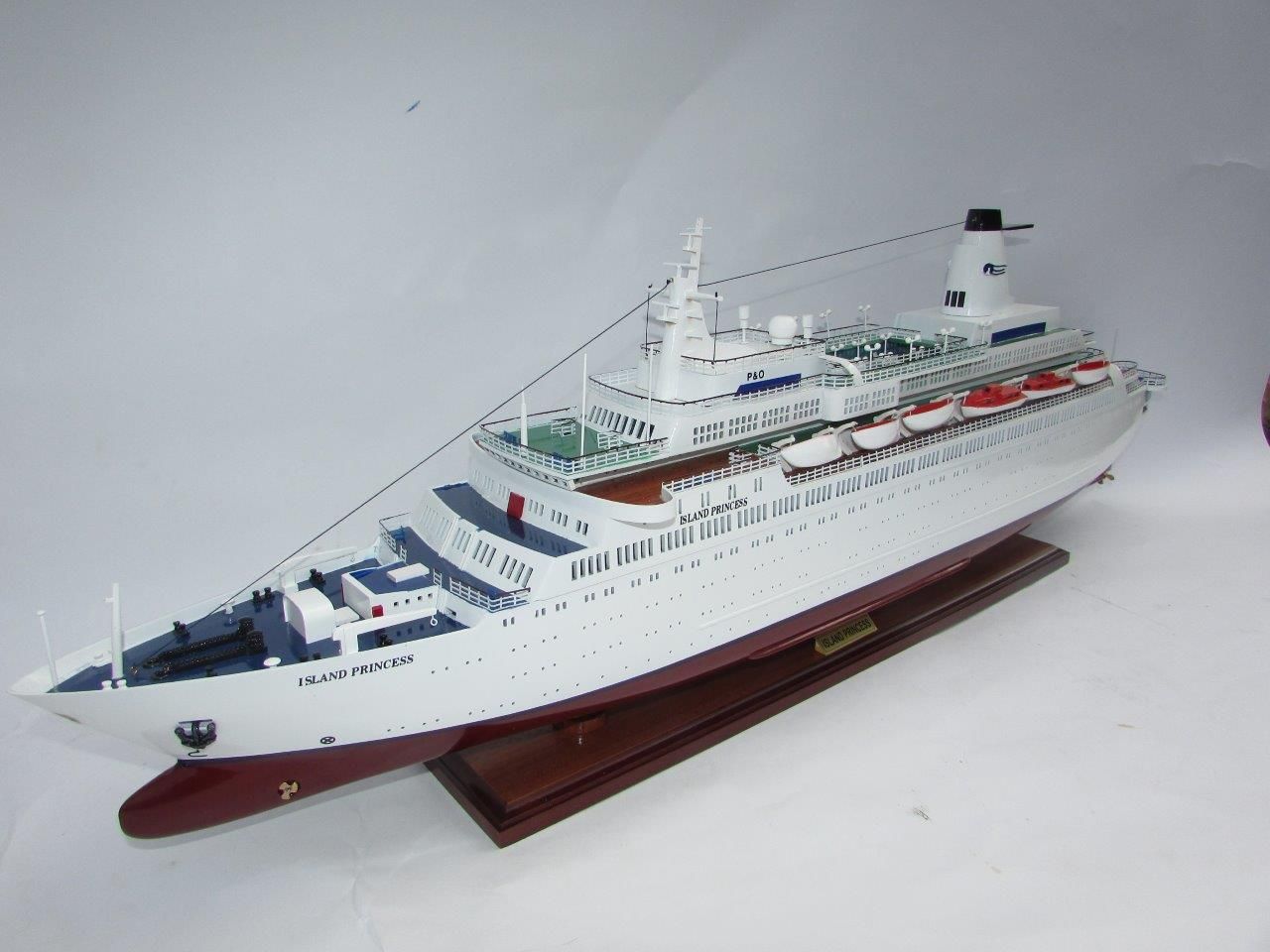 2035-12015-MS-Island-Princess.jpg