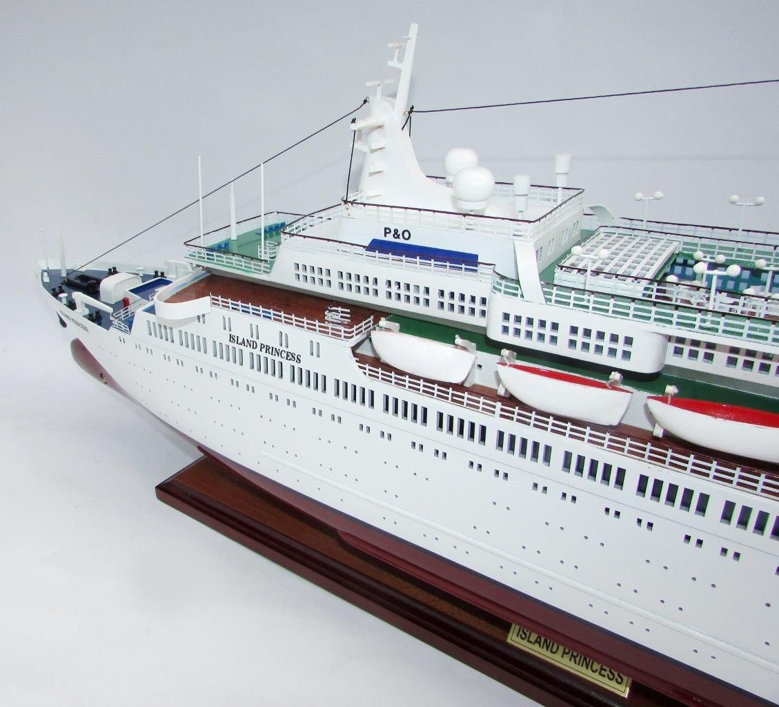 2035-12018-MS-Island-Princess.jpg
