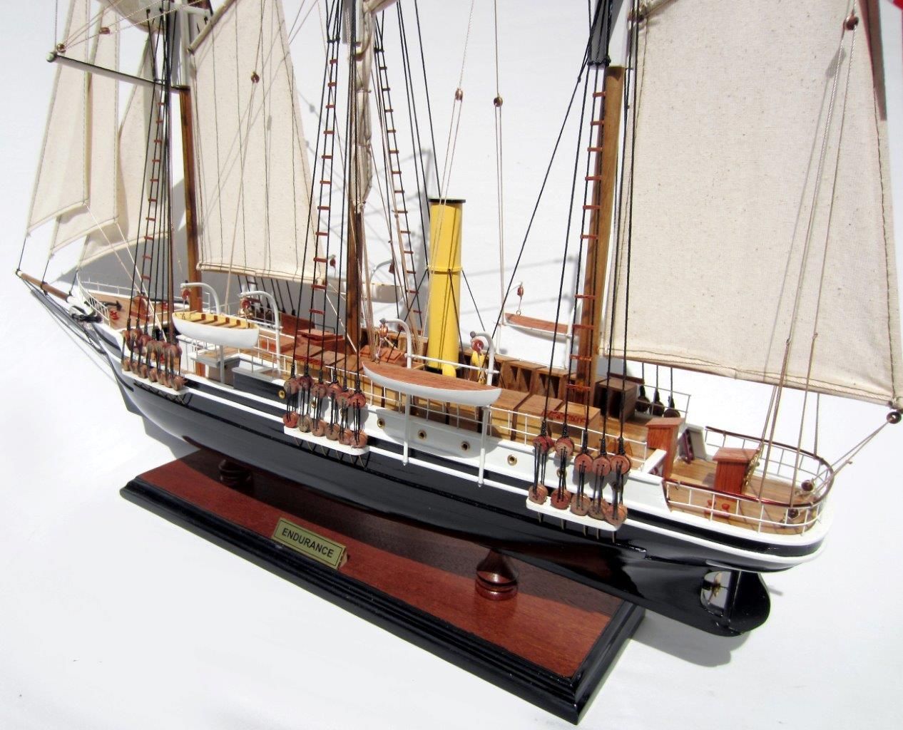 2044-12071-Endurance-Model-Boat.jpg