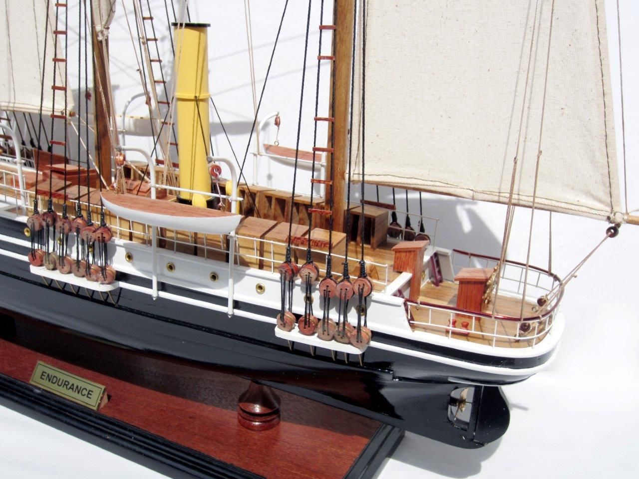 2044-12073-Endurance-Model-Boat.jpg