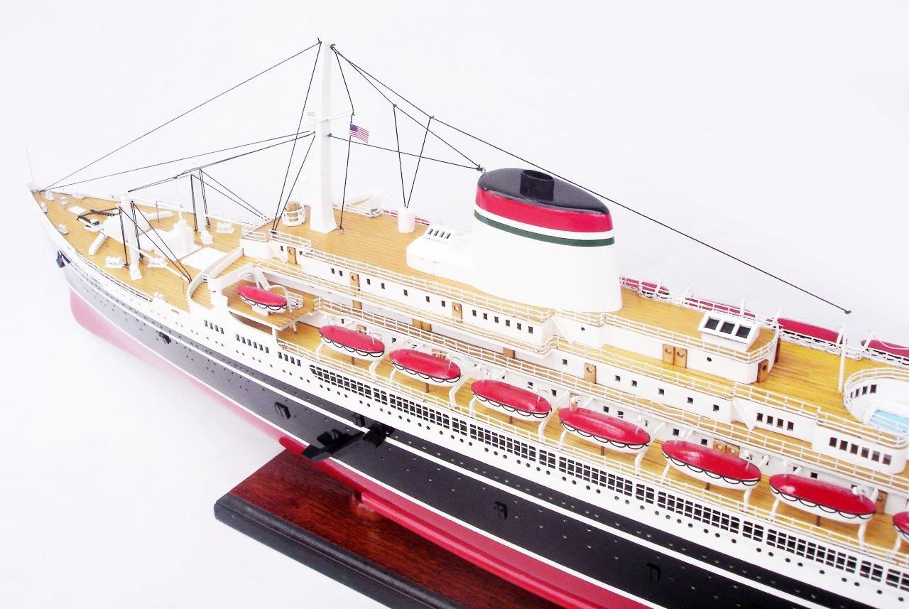 2052-12768-SS-Cristoforo-Colombo-ship-model.jpg