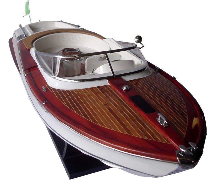 2063-12754-Riva-Aquariva-Gucci-ship-model.jpg