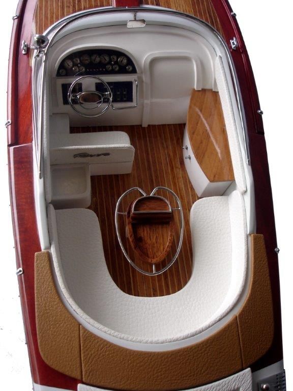 2063-12757-Riva-Aquariva-Gucci-ship-model.jpg