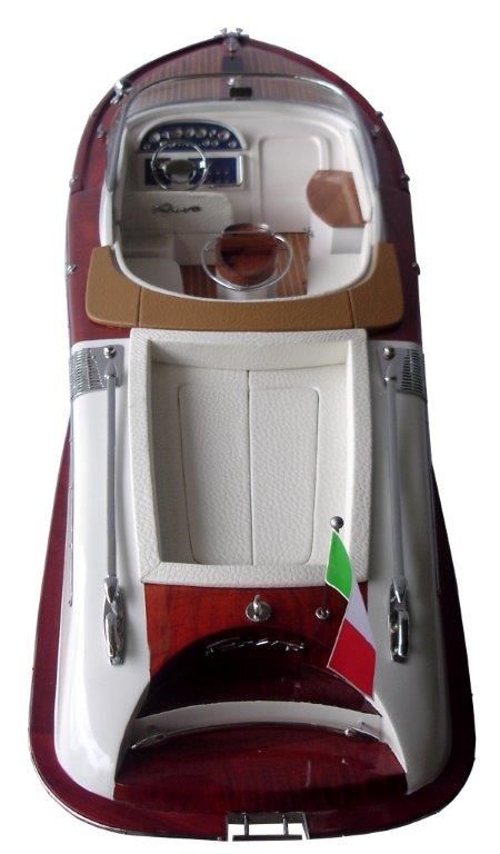 2063-12758-Riva-Aquariva-Gucci-ship-model.jpg