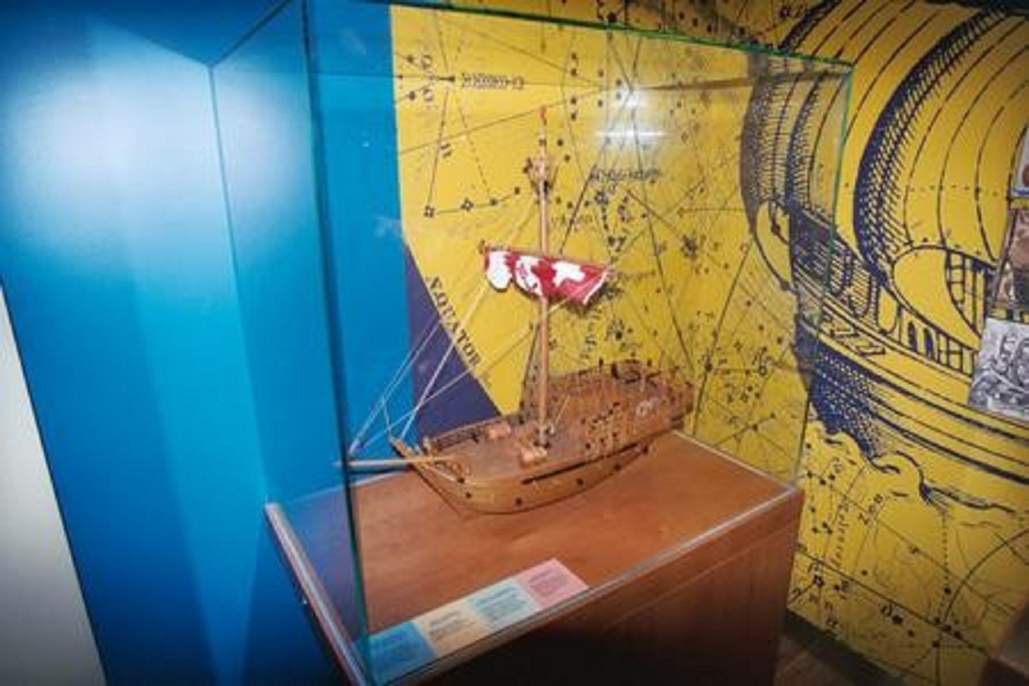 216-6985-Bremen-Cog-model-ship-Premier-Range.jpg