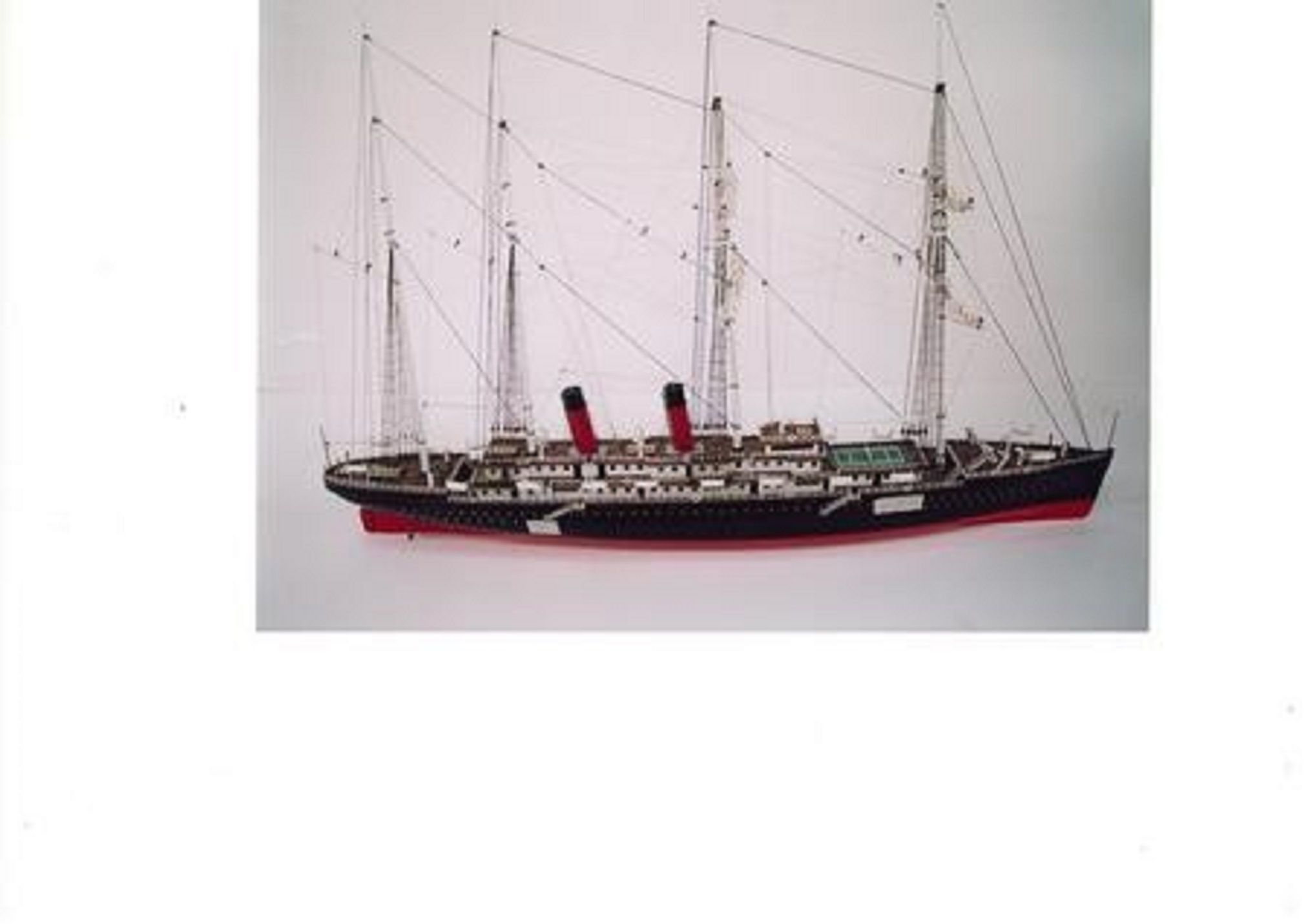 220-7500-La-Normandie-model-ship-Premier-Range.jpg