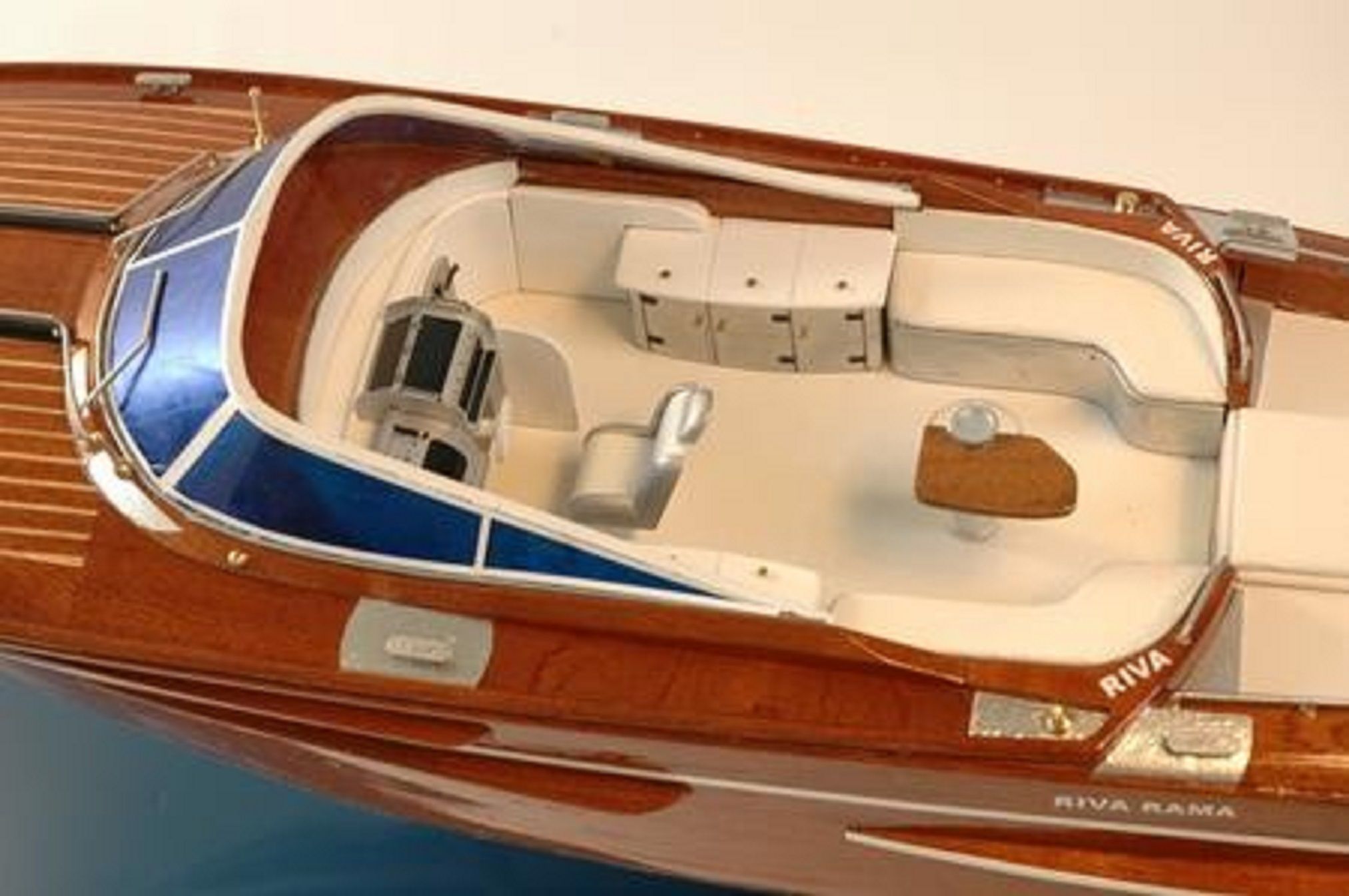 226-7584-Riva-Rama-44-model-boat-Premier-Range.jpg