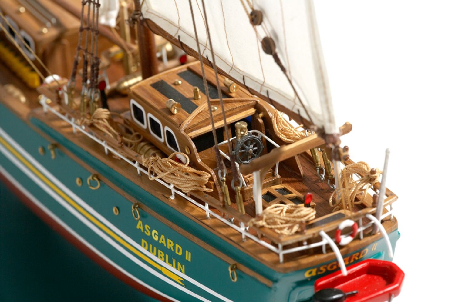 231-6662-Asgard-II-model-ship.jpg