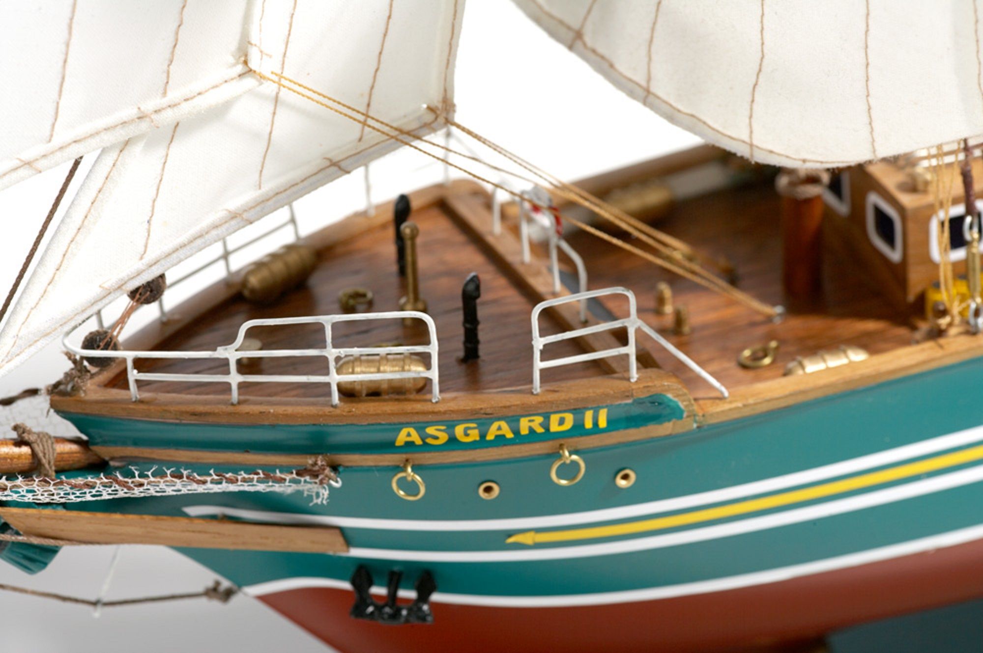231-6663-Asgard-II-model-ship.jpg