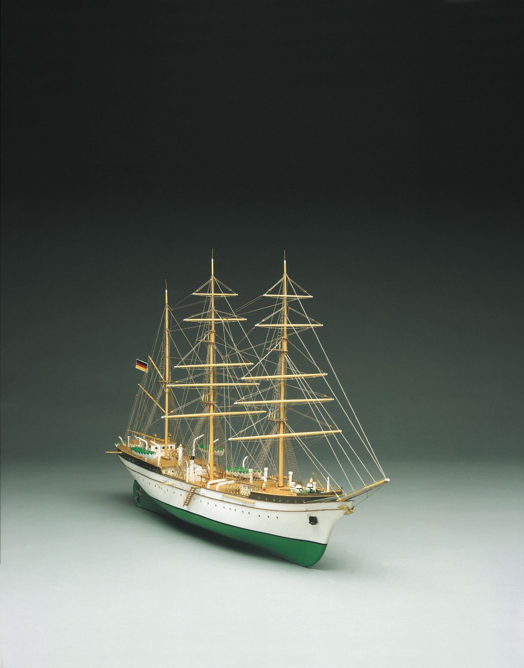 Gorch Fock Model Boat Kit - Mantua Models