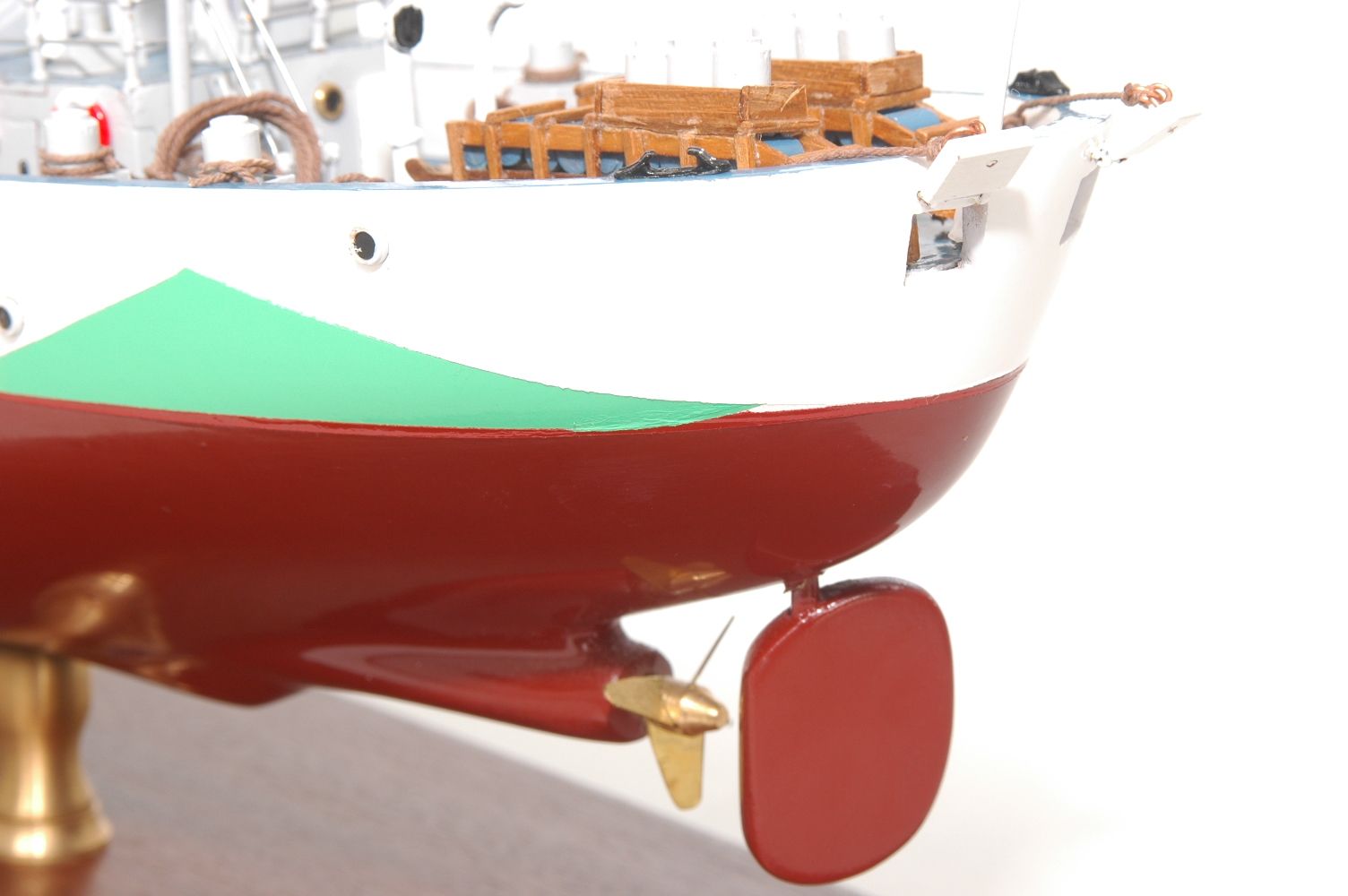 473-8729-Montbretia-Model-War-Ship.jpg