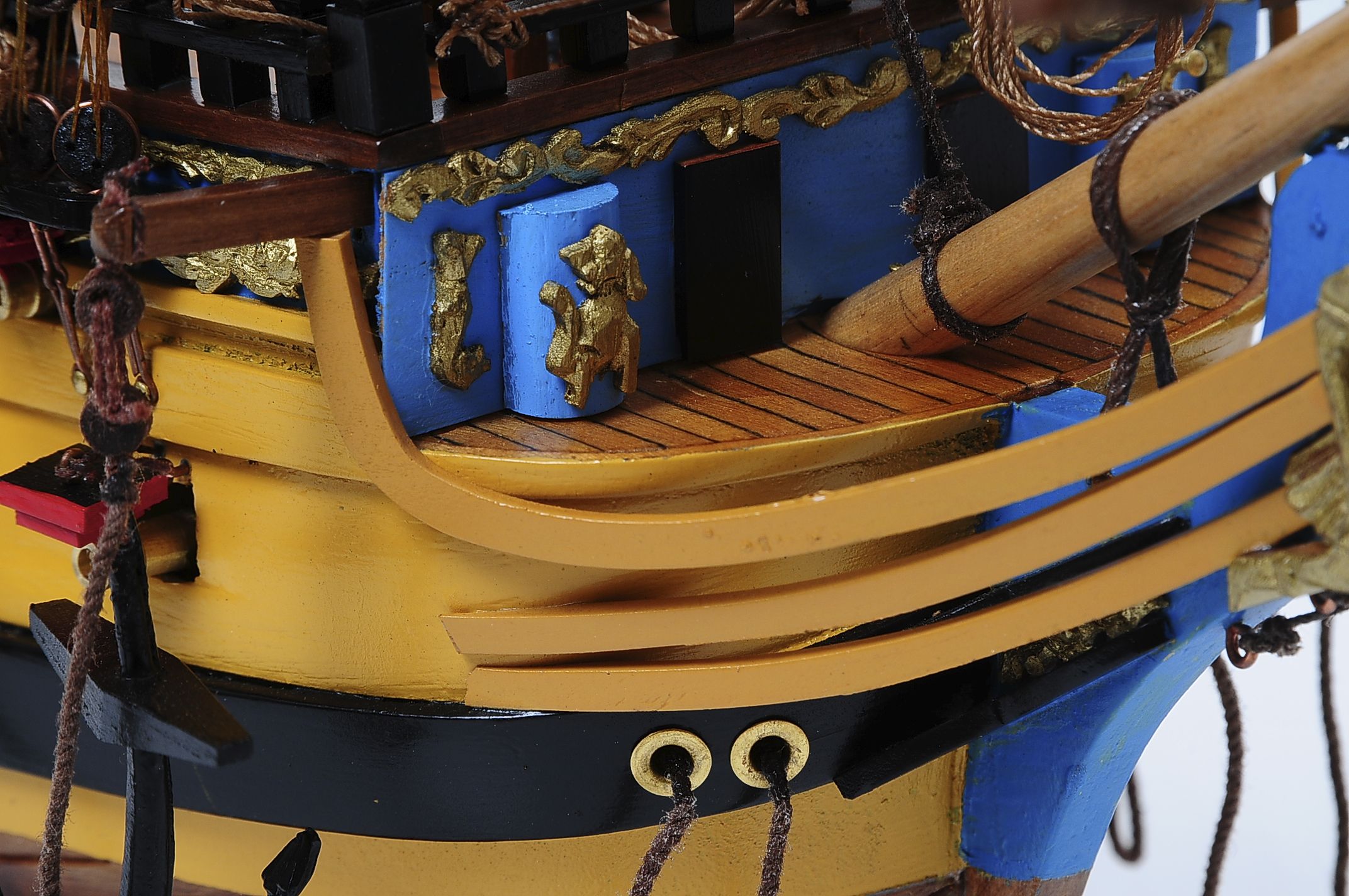 516-6147-HMS-Bellona-Model-Ship-Superior-Range.jpg