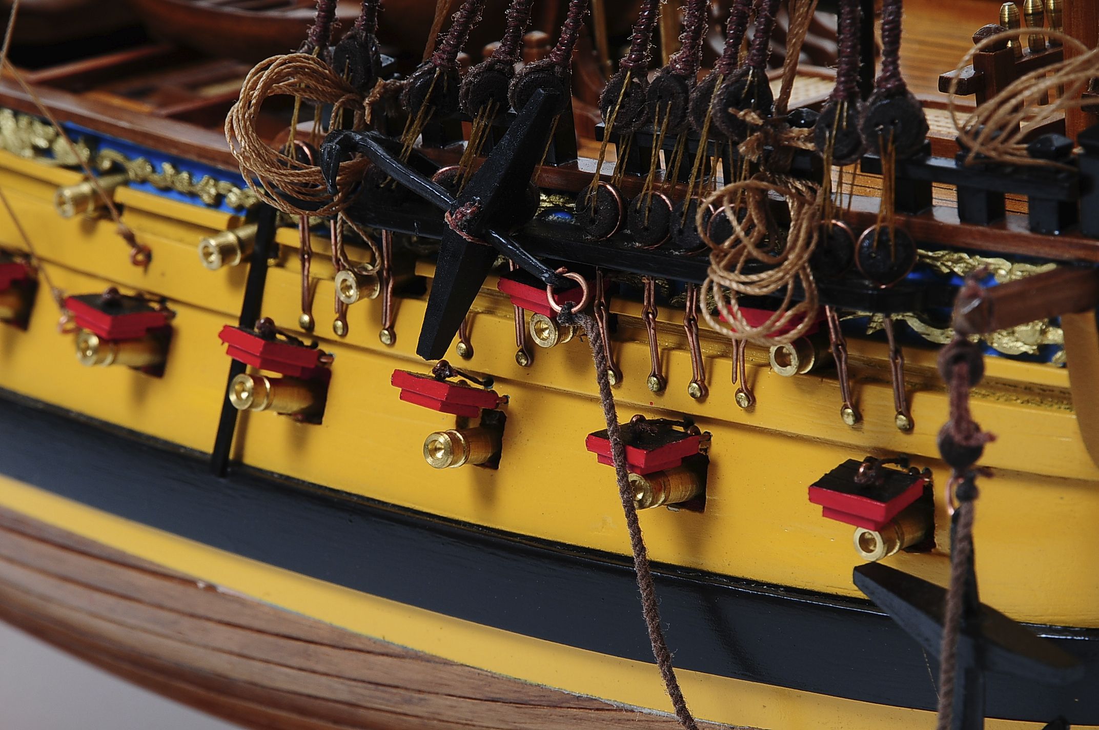 516-6149-HMS-Bellona-Model-Ship-Superior-Range.jpg