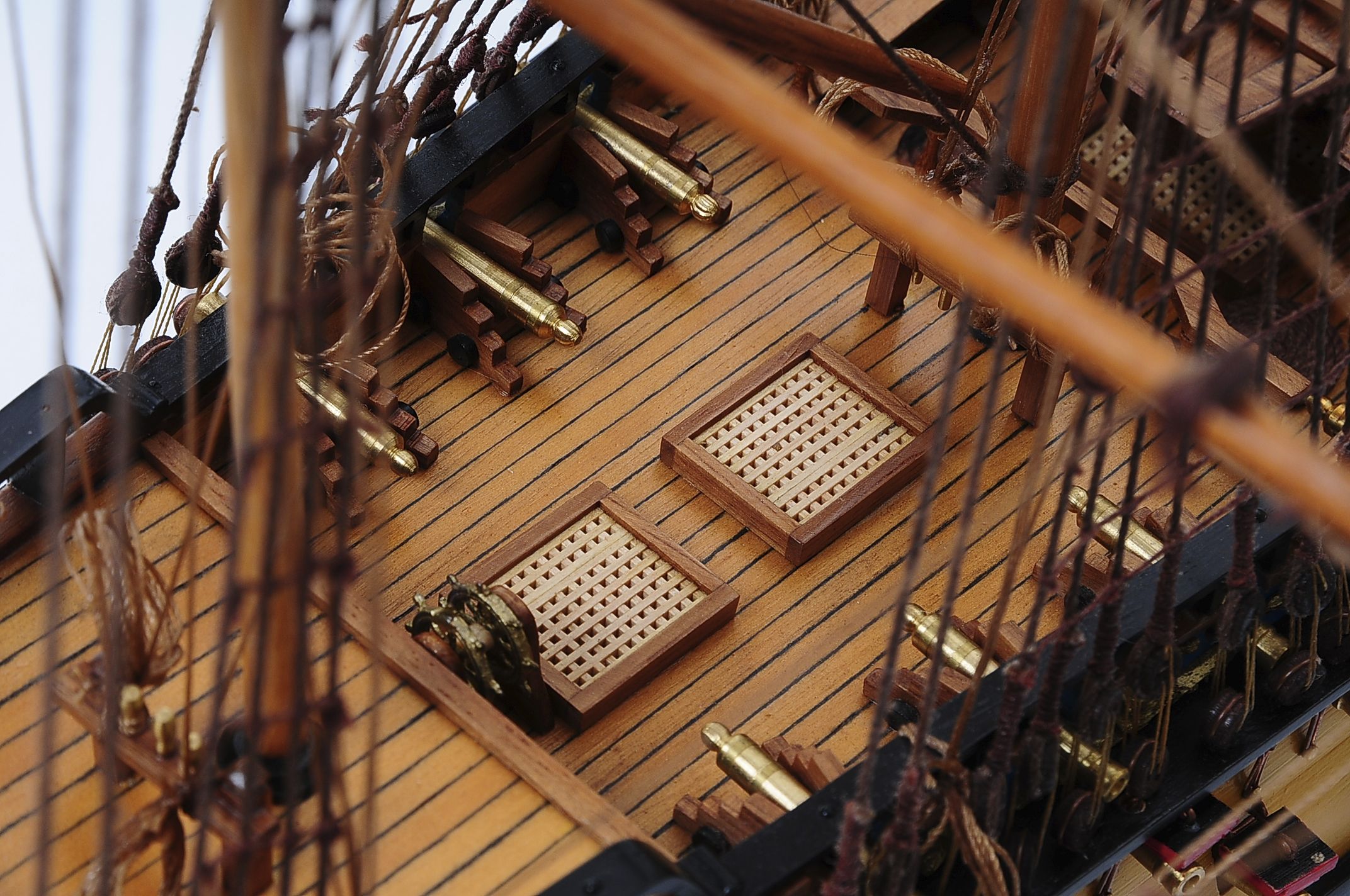 516-6155-HMS-Bellona-Model-Ship-Superior-Range.jpg
