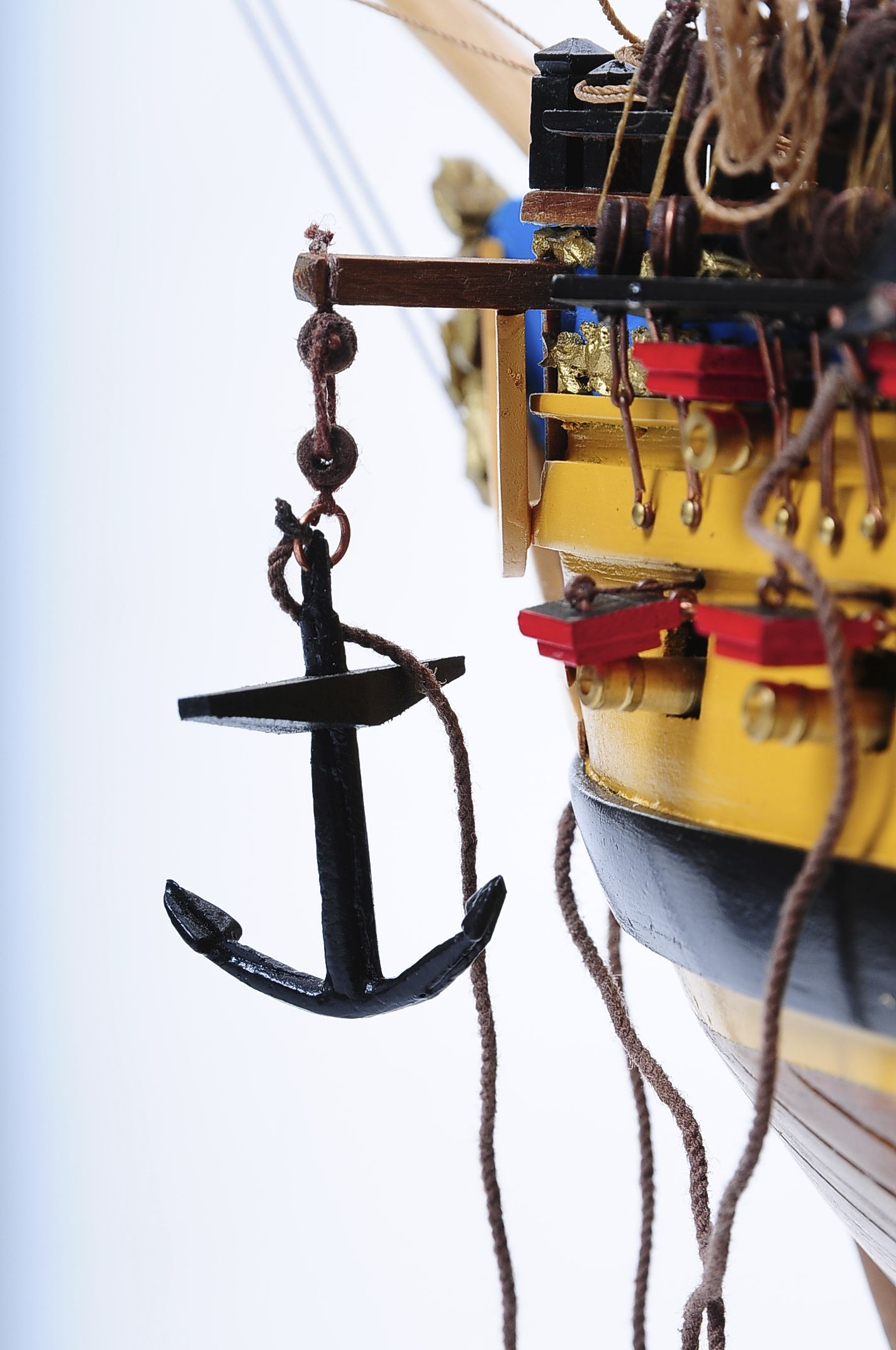 516-6162-HMS-Bellona-Model-Ship-Superior-Range.jpg