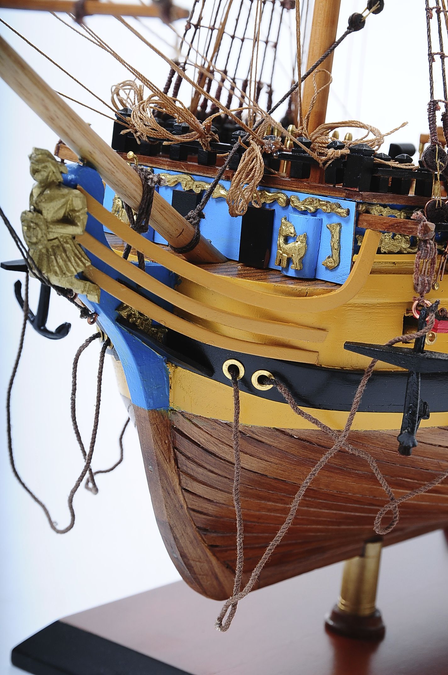 516-6165-HMS-Bellona-Model-Ship-Superior-Range.jpg