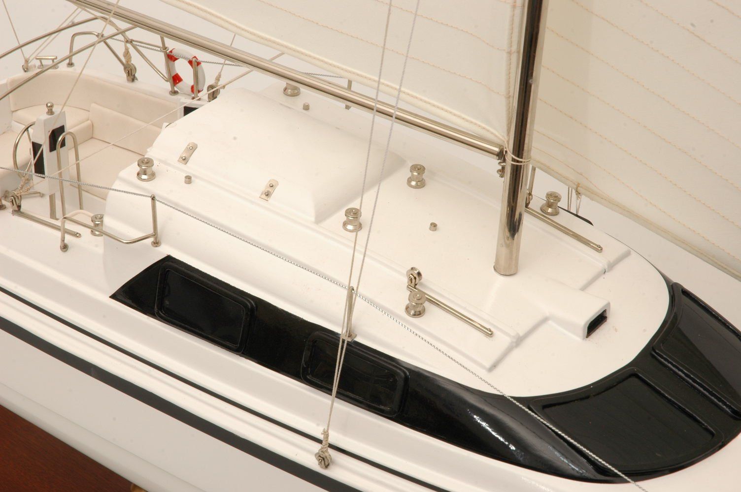 554-5991-Triple-Wai-model-yacht.jpg