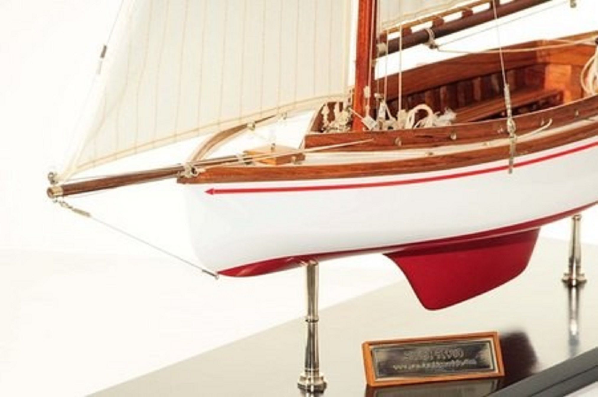 665-7625-Silver-Cloud-Model-Yacht-Premier-Range.jpg