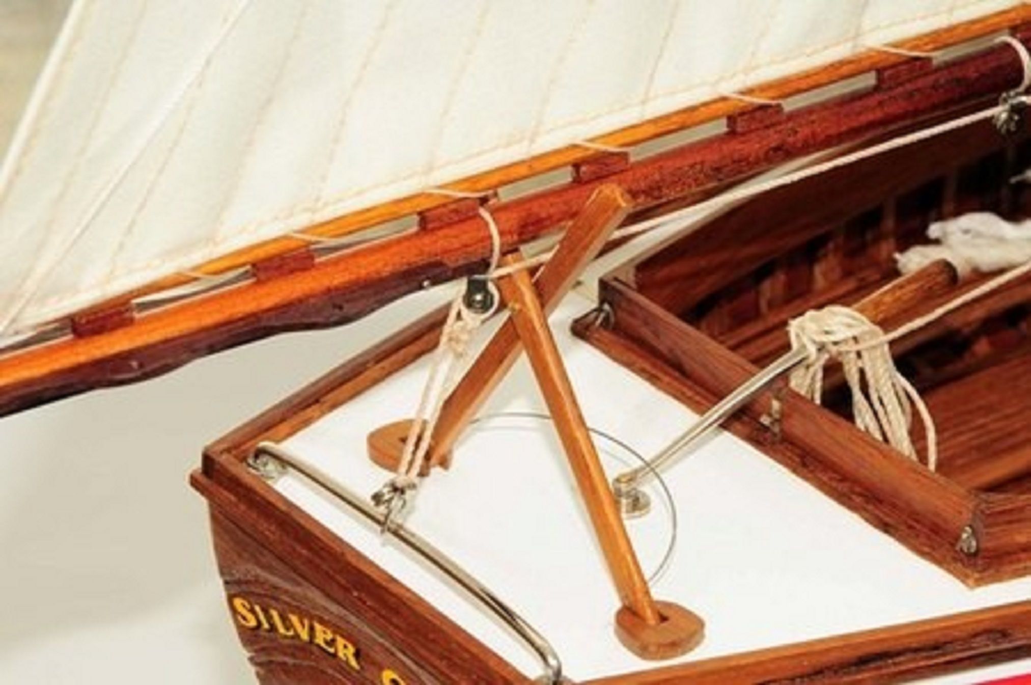 665-7628-Silver-Cloud-Model-Yacht-Premier-Range.jpg