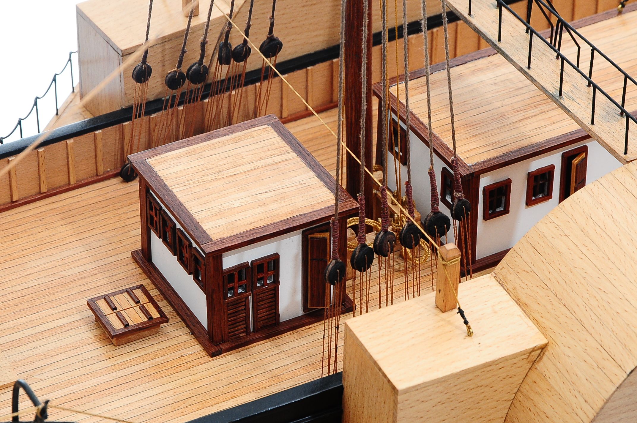 668-8649-California-Model-Ship-Premier-Range.jpg