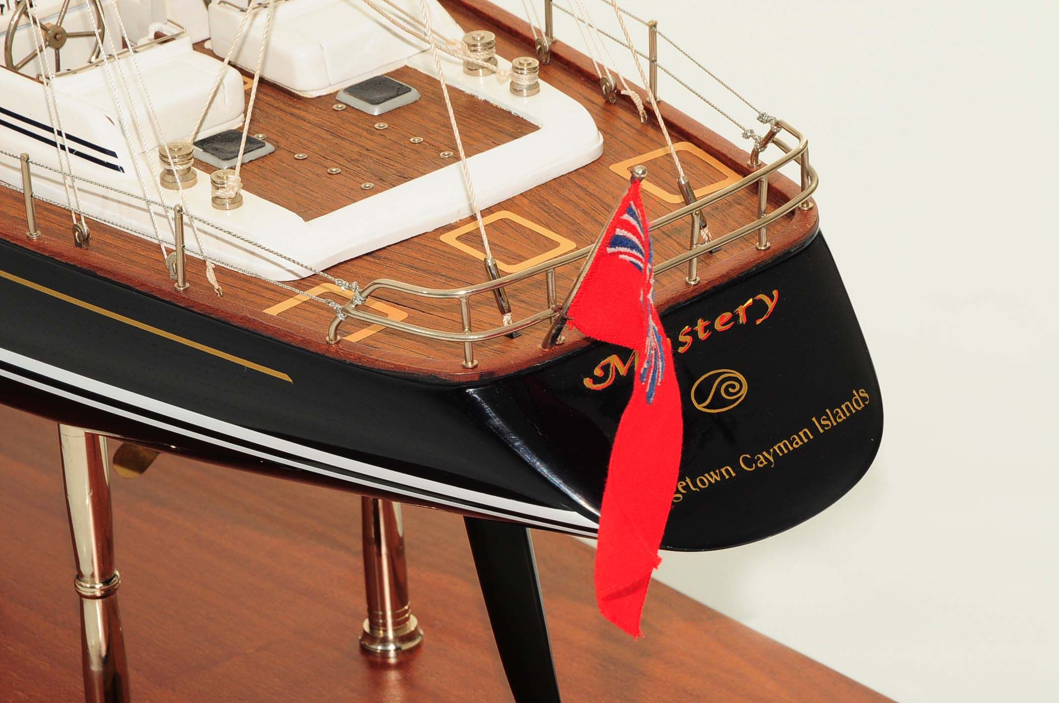 709-6073-Mystery-Model-Yacht.jpg