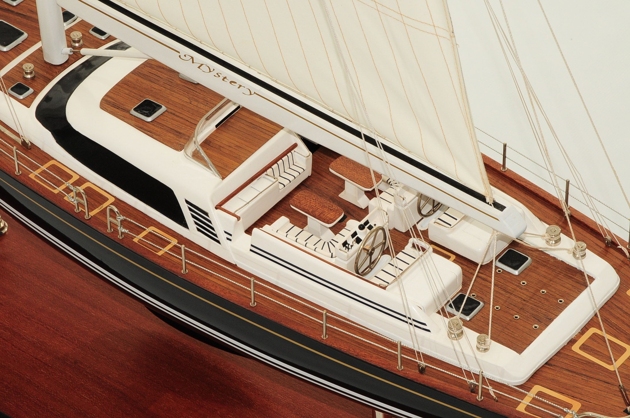 709-6075-Mystery-Model-Yacht.jpg