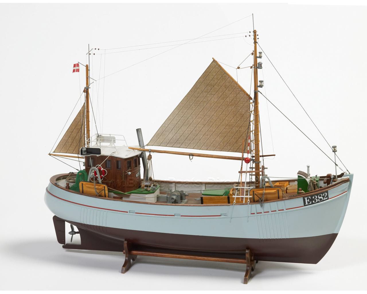Mary Ann Model Boat Kit - Billings Boats