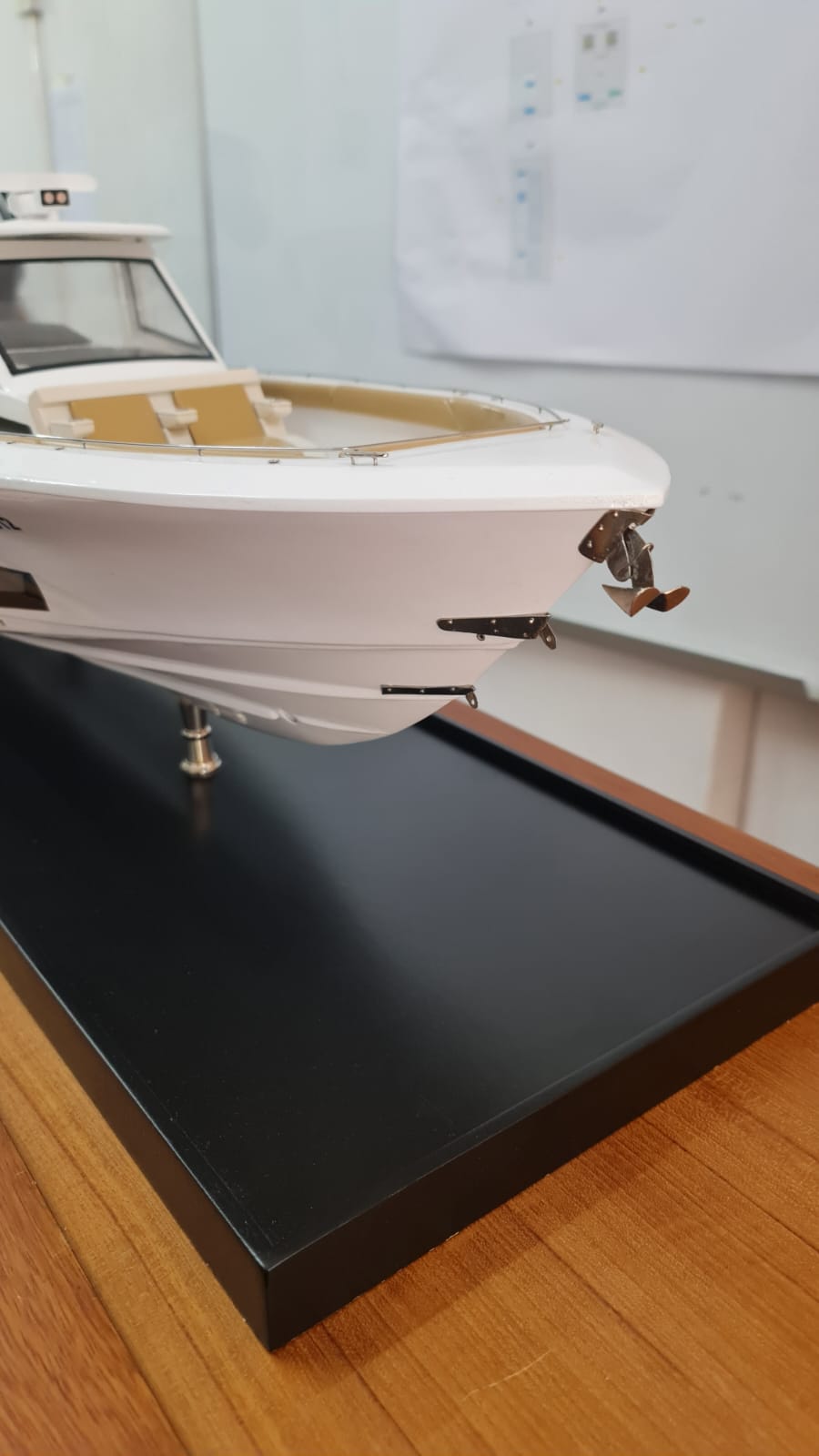 Boston-Whaler-420-14.jpeg