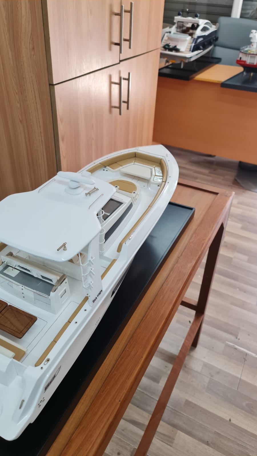 Boston-Whaler-420-22.jpeg