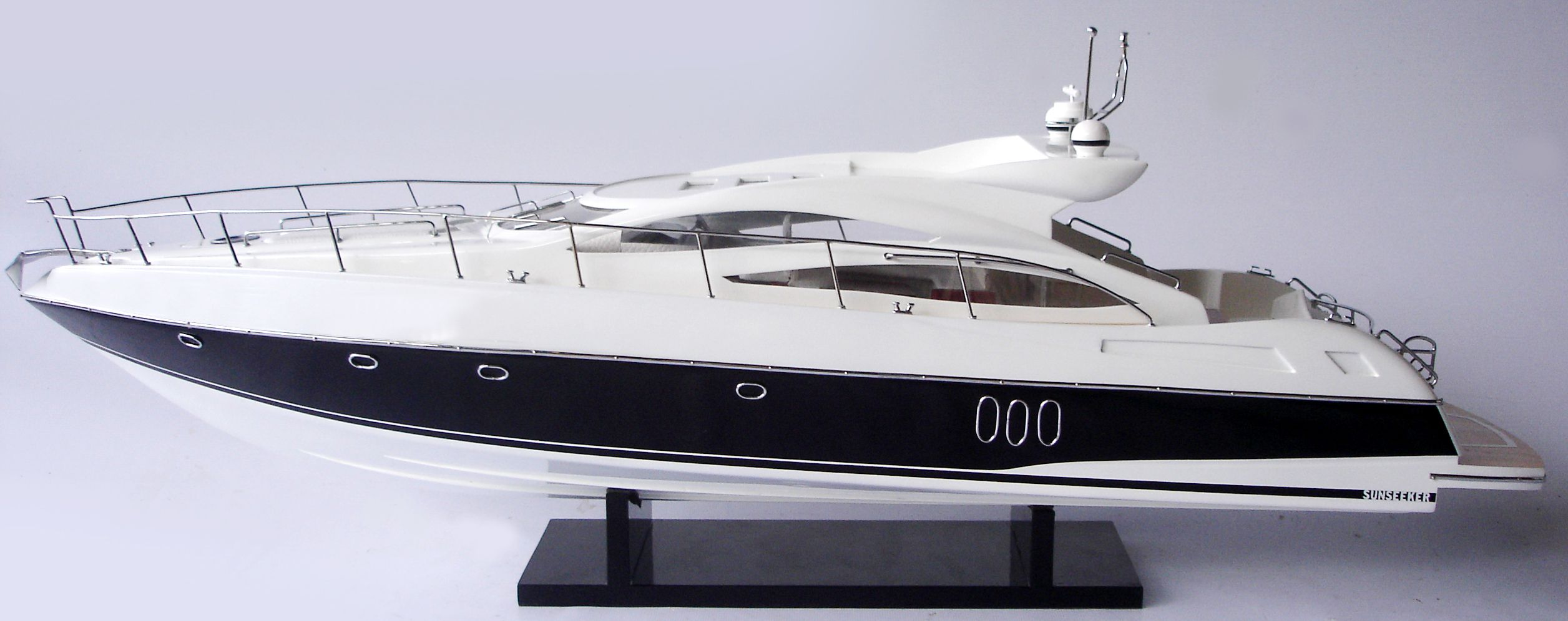 Sunseeker Predator 62 Display Ship Model - GN
