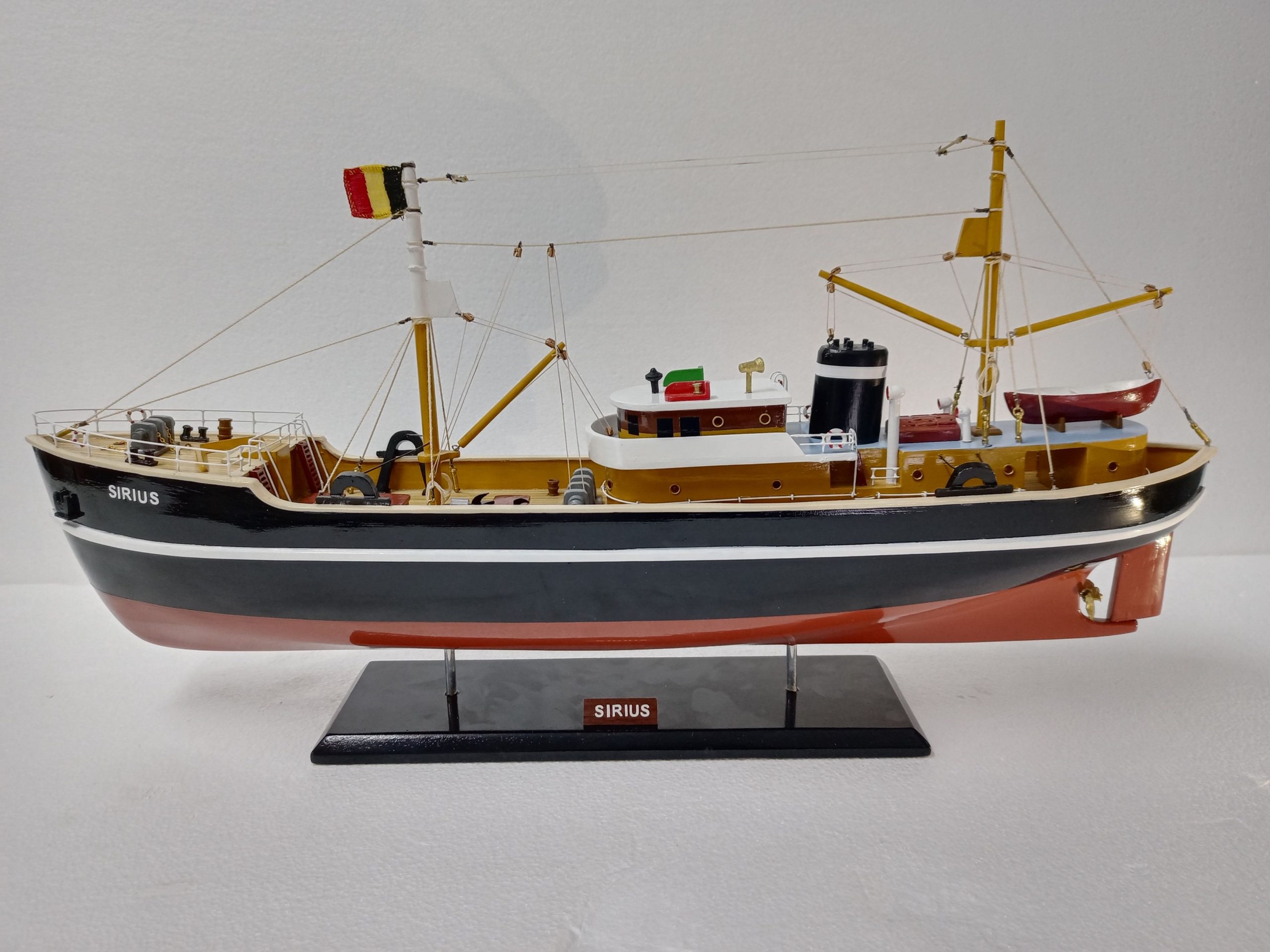 Le Sirius Tintin 1935 Display Ship Model - Premier Ship Models