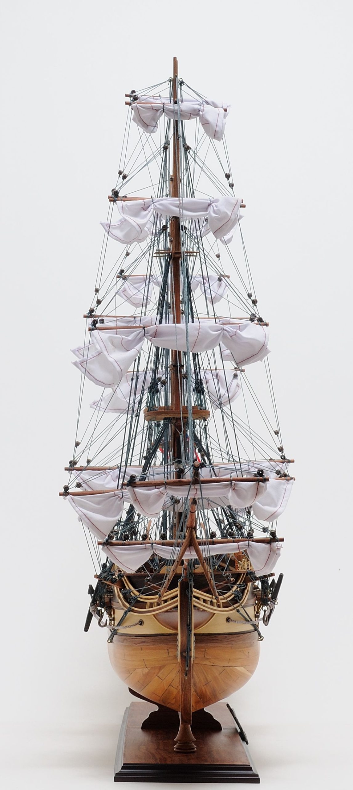 The-El-Cazador-Model-Ship4-scaled-1.jpg
