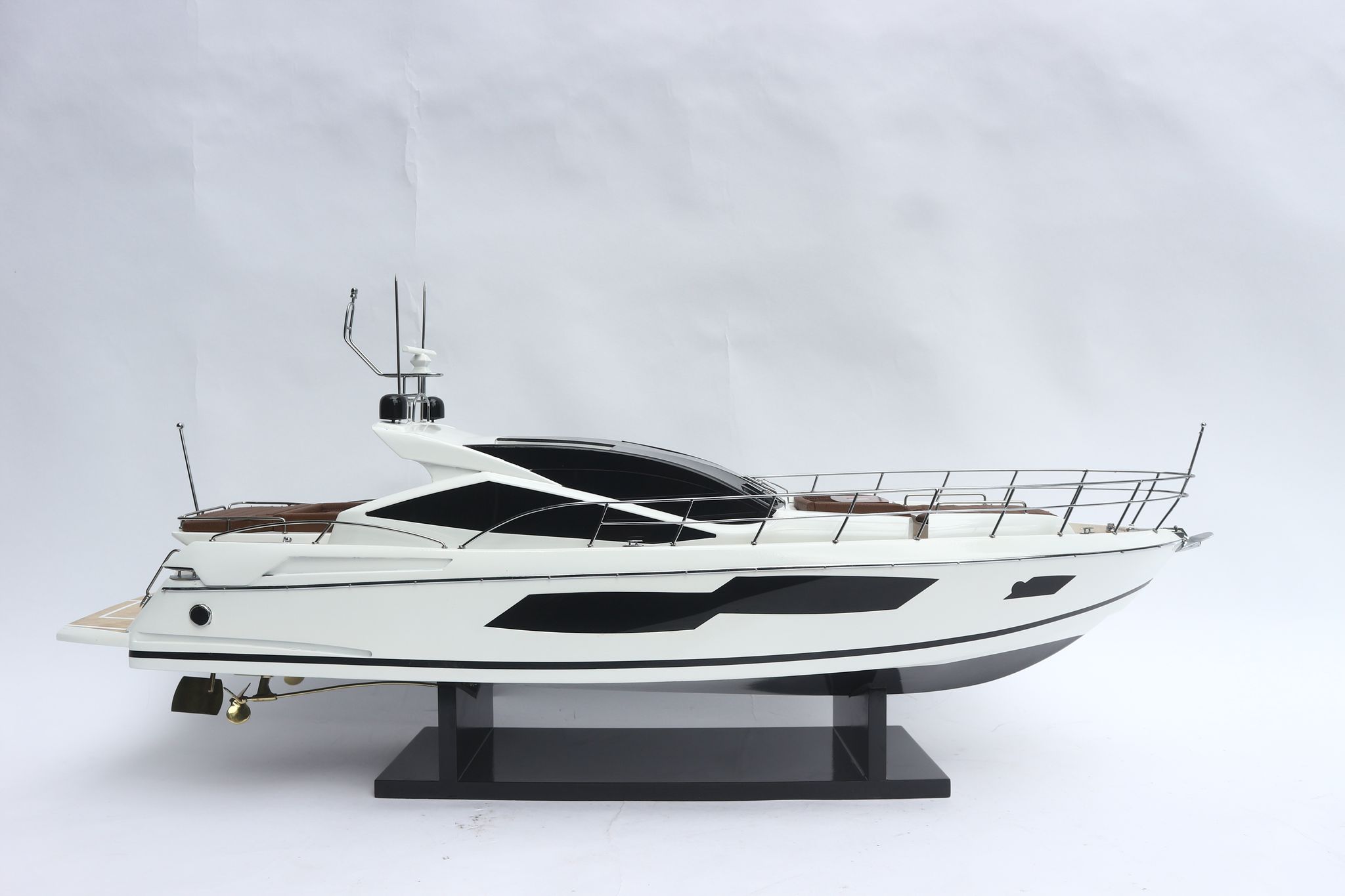 Sunseeker Predator 80 Display Ship Model - GN