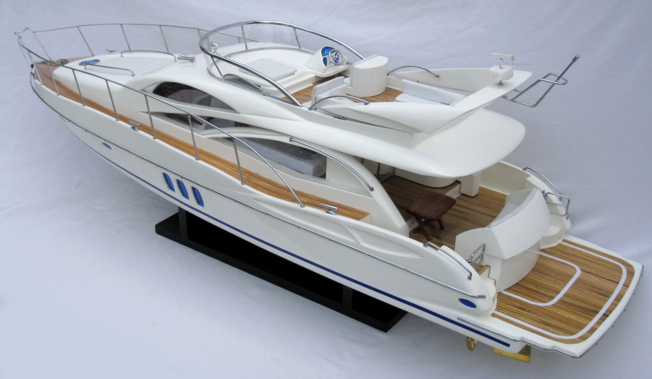 sunseeker_60-7.jpg