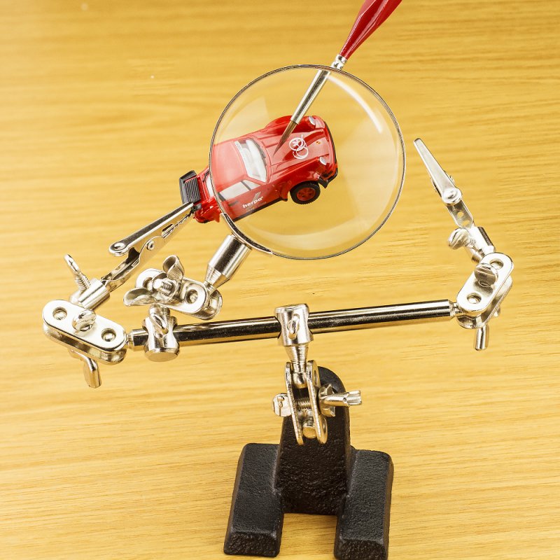 zoom_Helping_Hands__Glass_Magnifier_1.jpg
