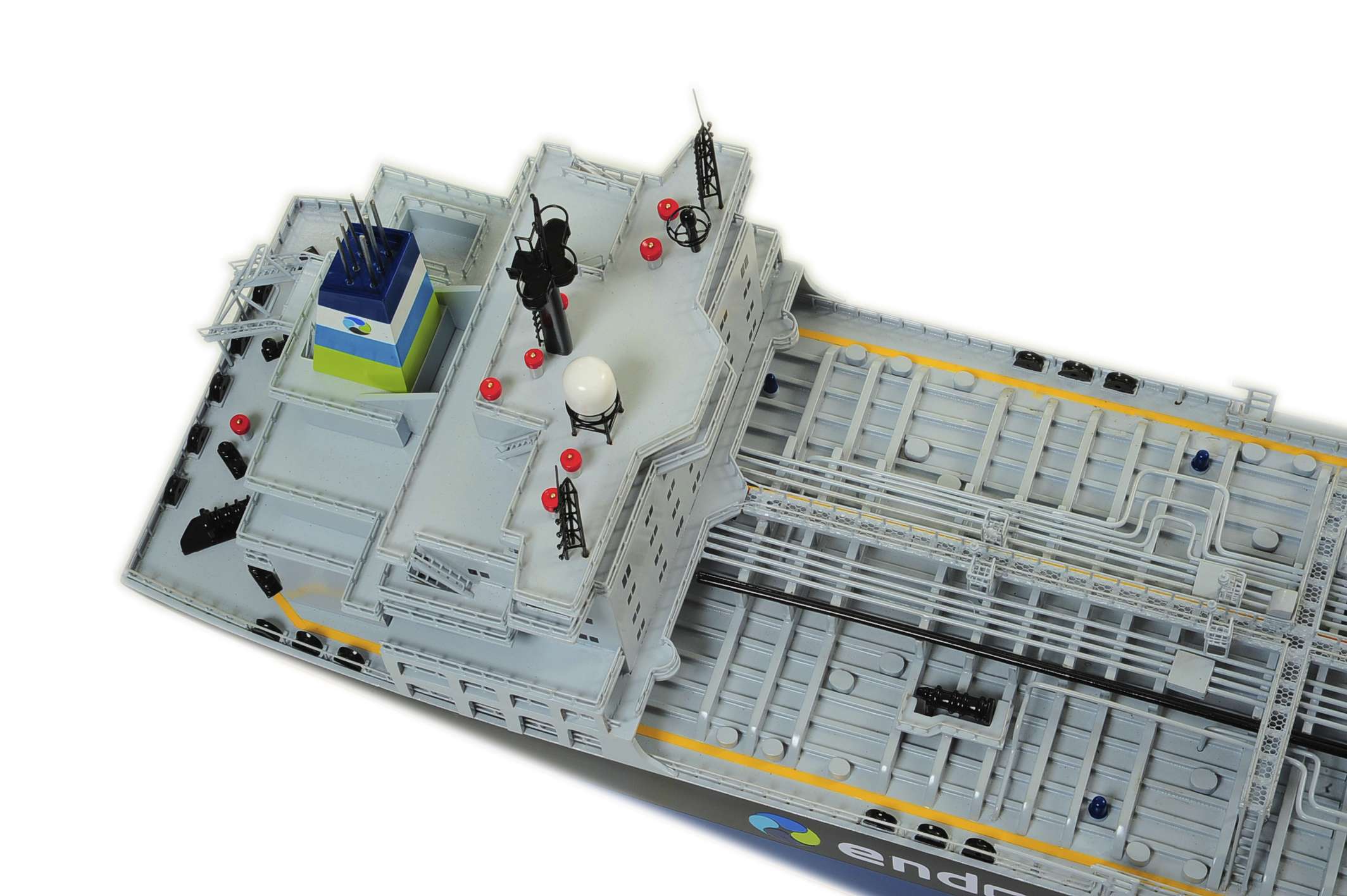 1451-4600-Oil-Tanker-Model-Ship-2-1.jpg
