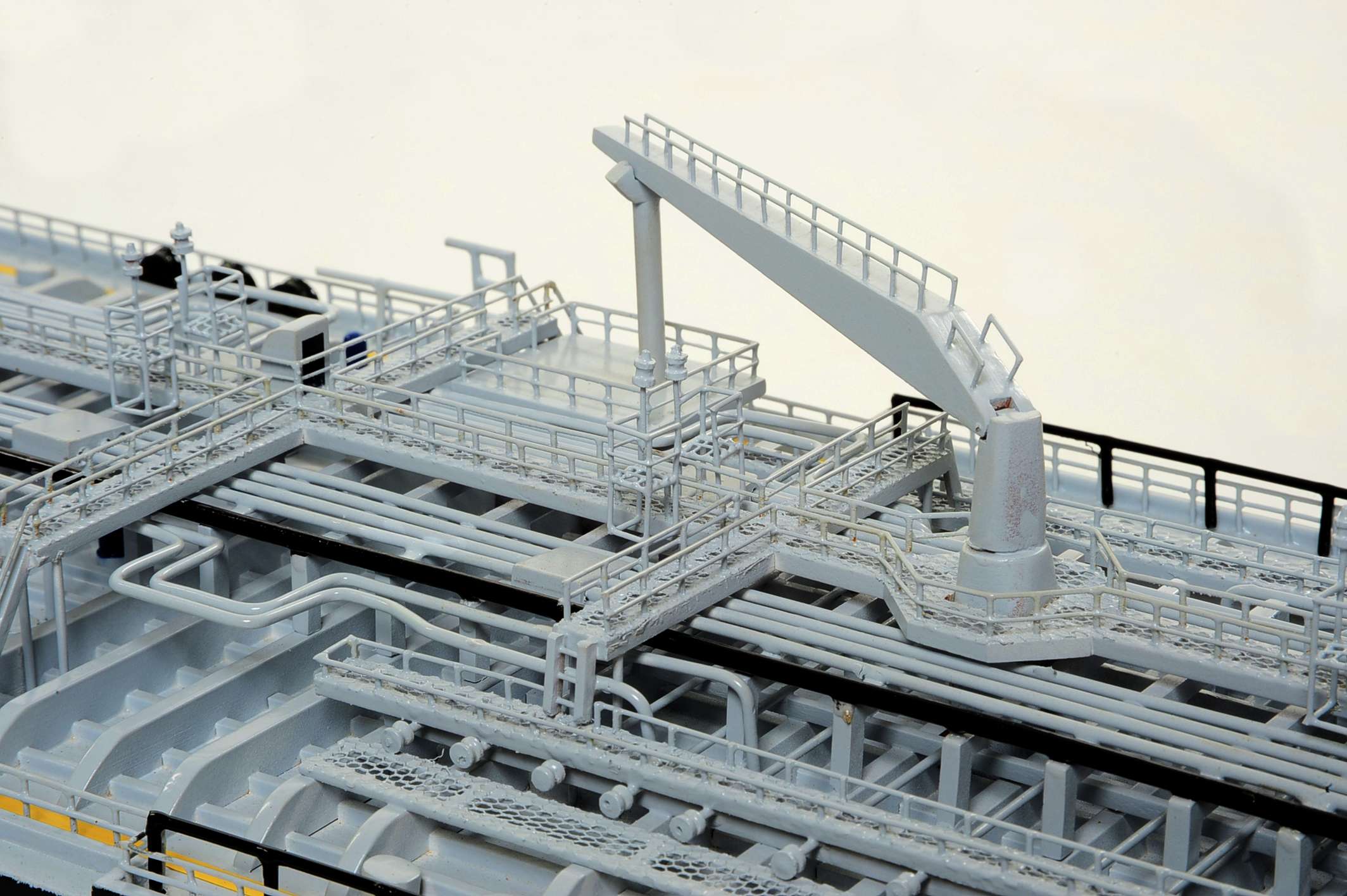 1451-4604-Oil-Tanker-Model-Ship-2-1.jpg
