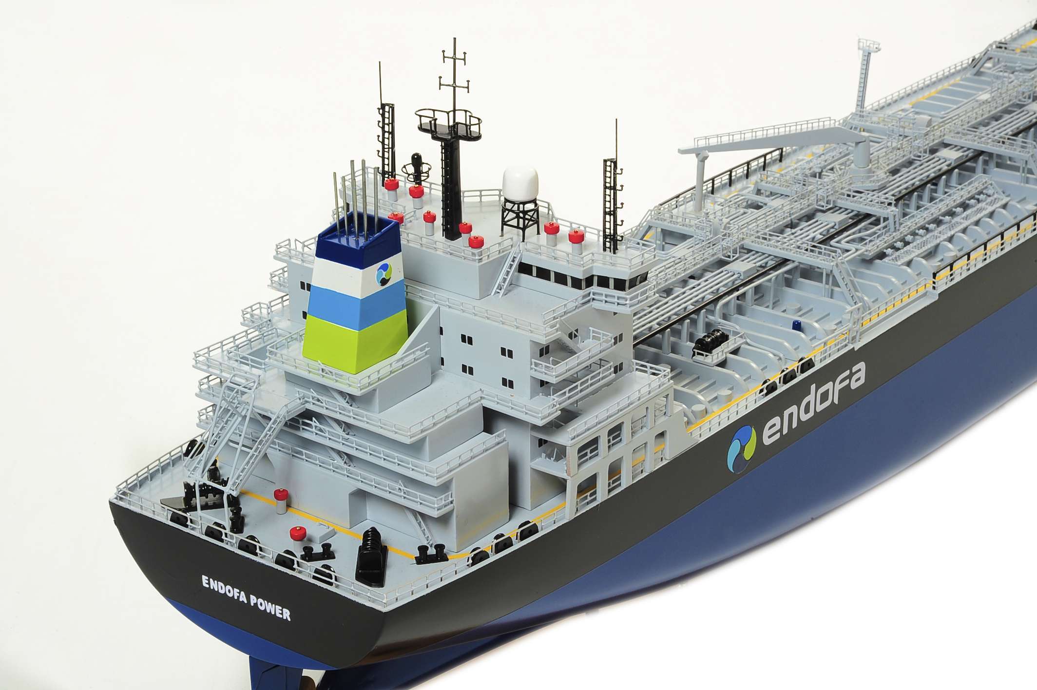 1451-4610-Oil-Tanker-Model-Ship-2-1.jpg