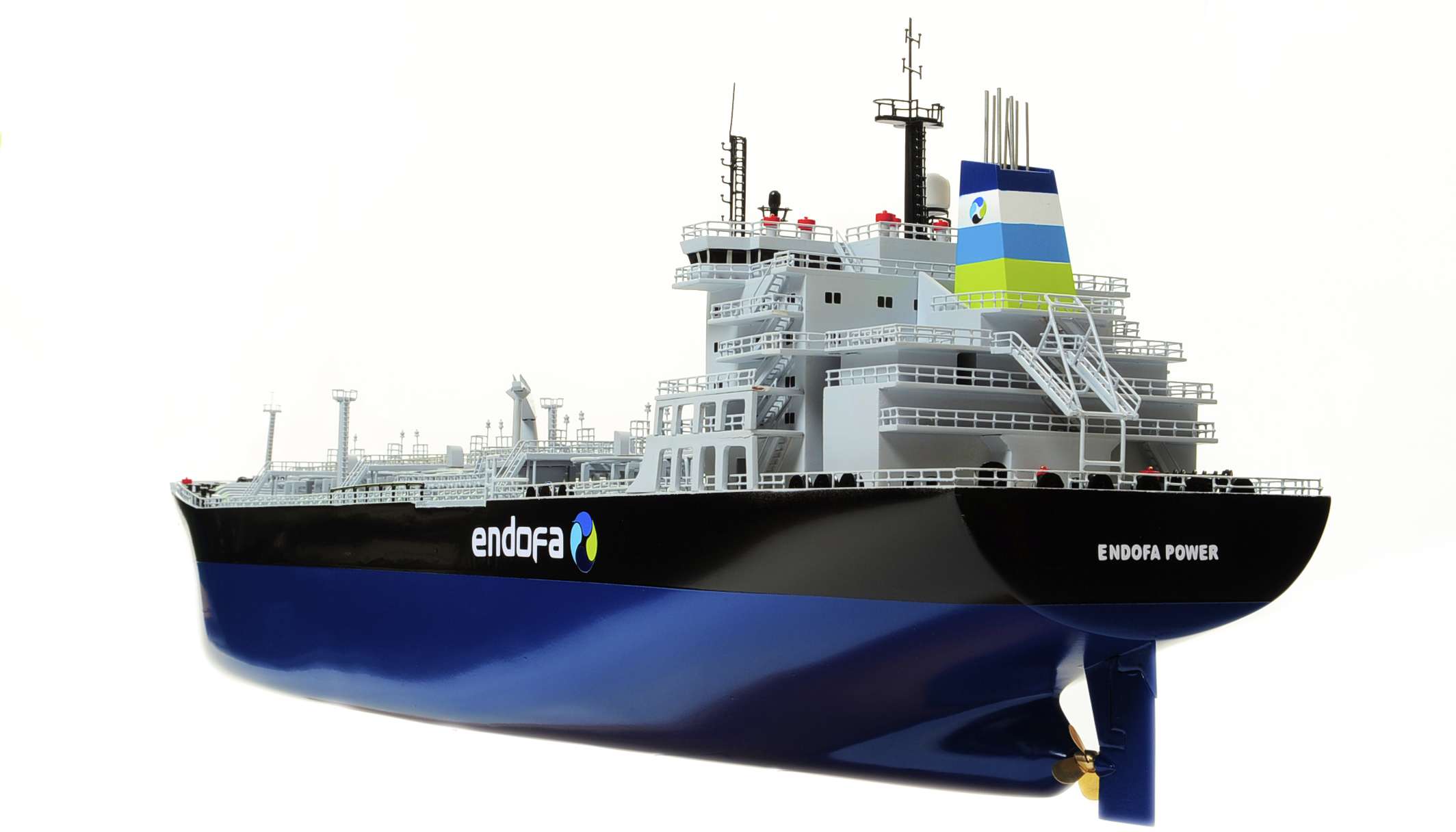 1451-4613-Oil-Tanker-Model-Ship-2-1.jpg