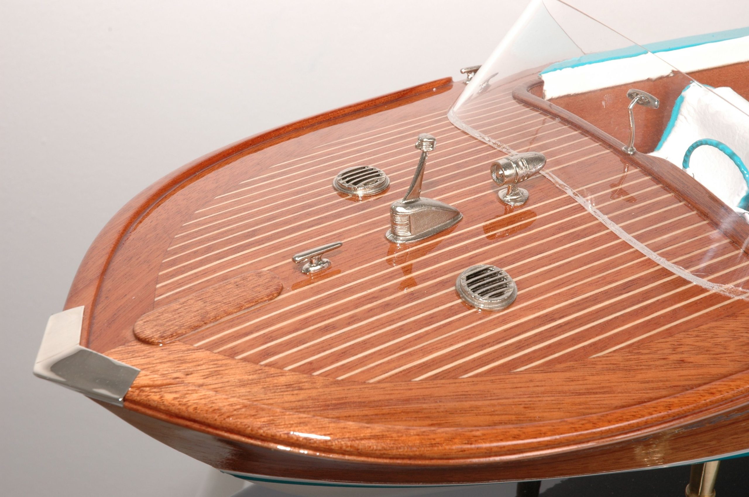 294-8372-Riva-Super-Aquarama-Model-Boat-Superior-Range-scaled-2.jpg