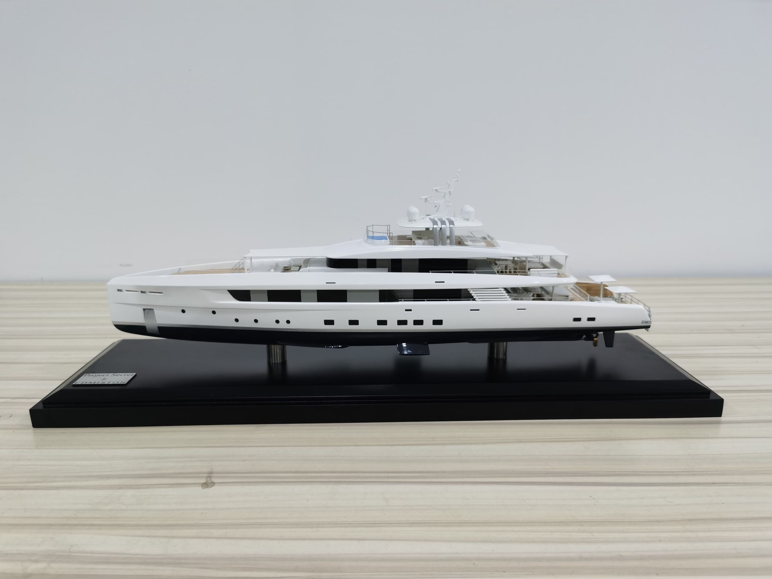 Project Secret Display Ship Model - BM