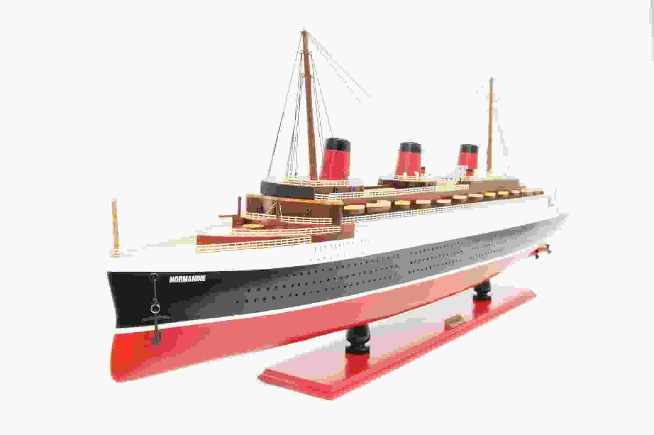 SS United States Display Ship Model - OMH