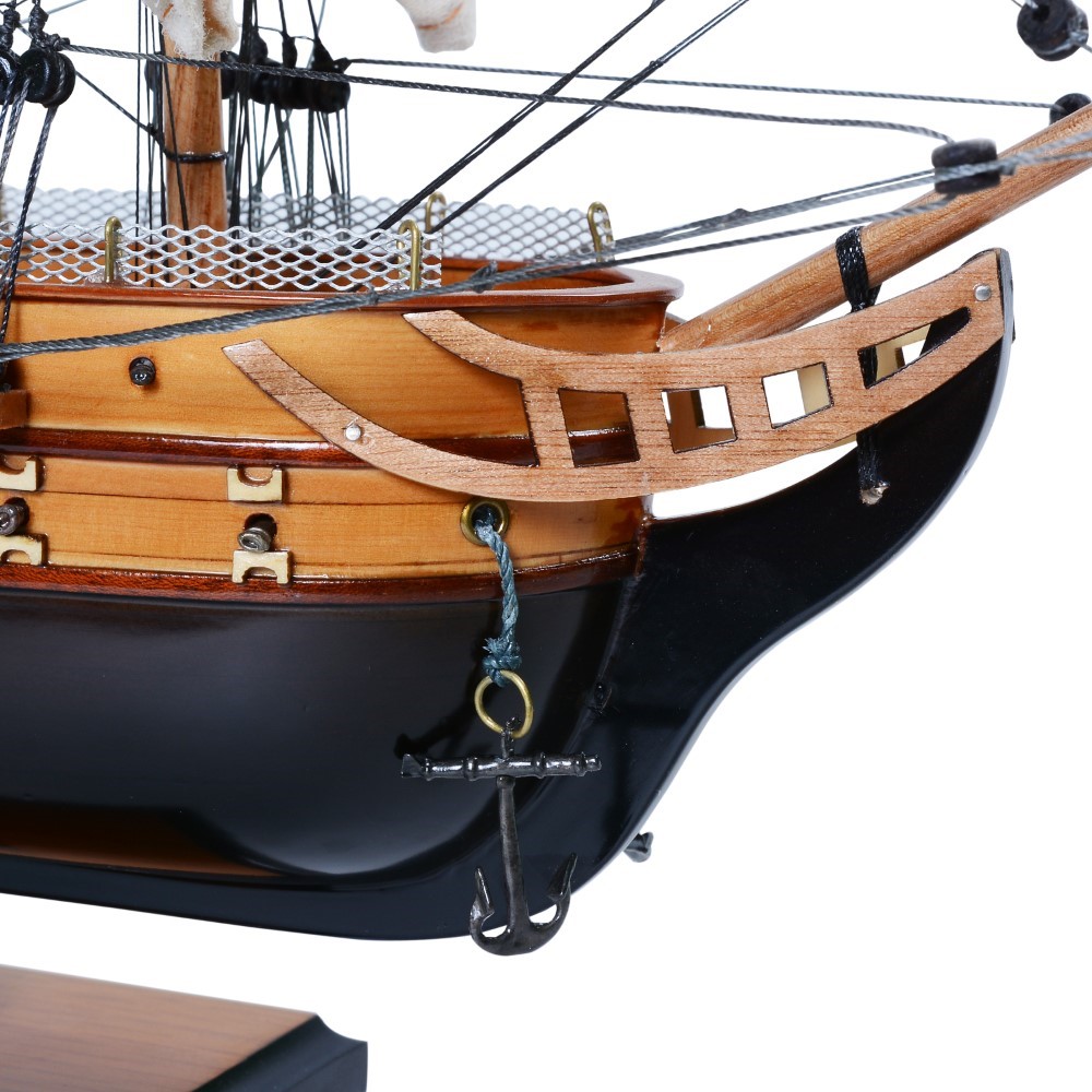 T089-USS-Constitution-Small-L02-1.jpg